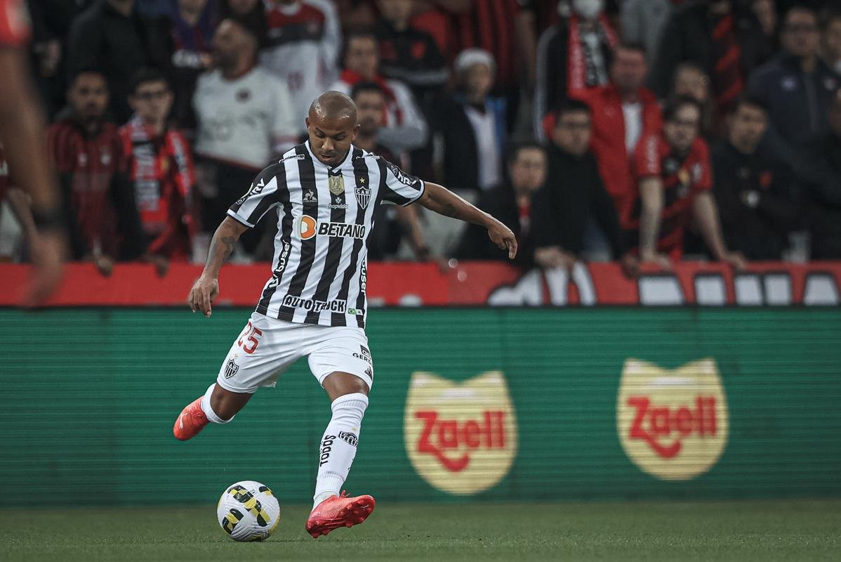 Neste domingo (17), o Atlético enfrentou, em Curitiba, o Athletico-PR pela 2ª rodada da Série A do Campeonato Brasileiro. A partida foi realizada na Arena da Baixada.