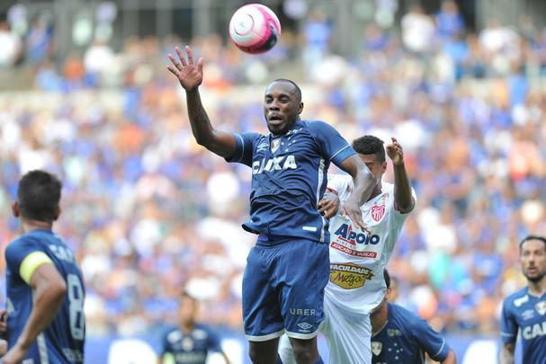 Fotos de Cruzeiro x Villa Nova, no Mineiro, pela stima rodada do Campeonato Mineiro