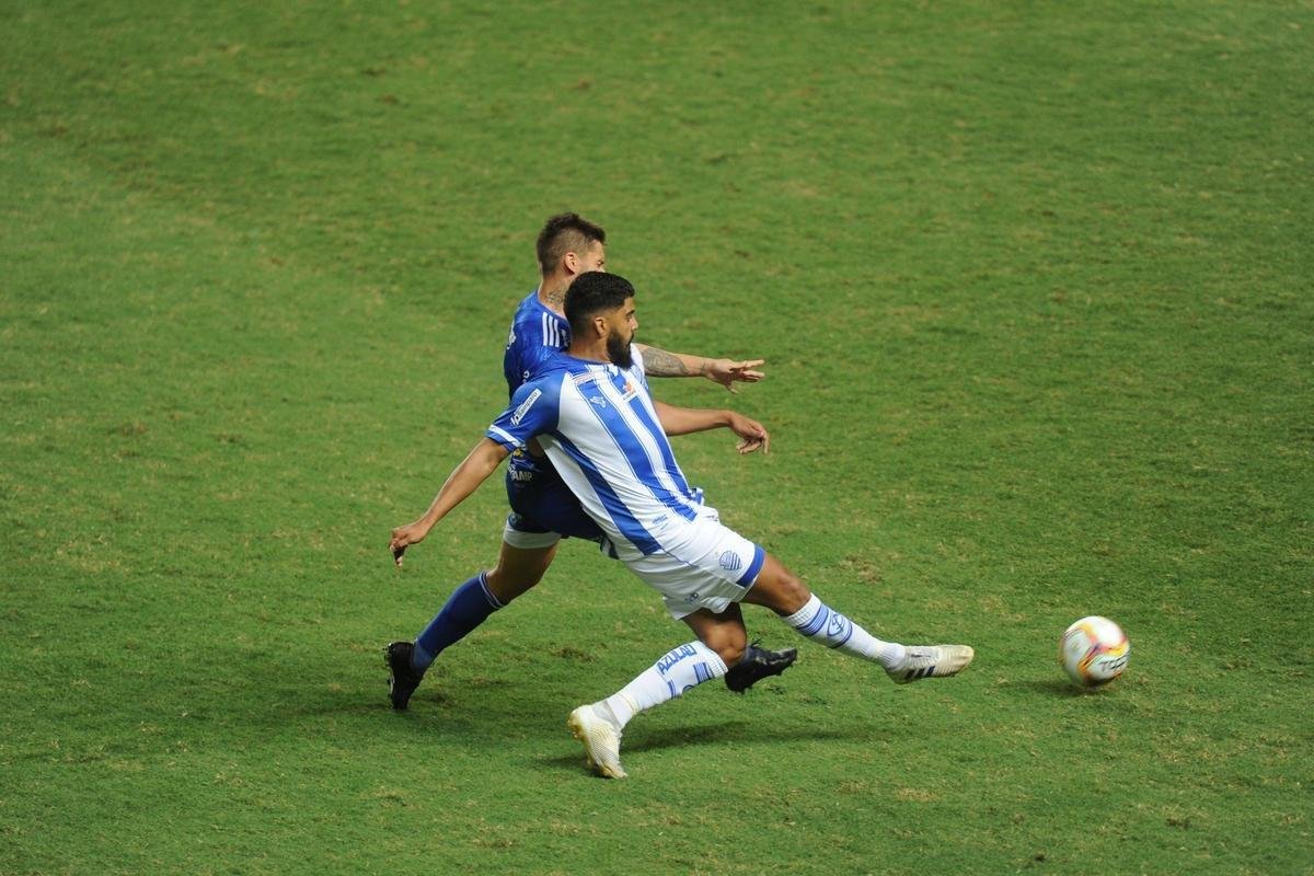 Imagens do jogo entre Cruzeiro e CSA, nesta tera-feira (15/12), no Independncia, pela 29 rodada da Srie B