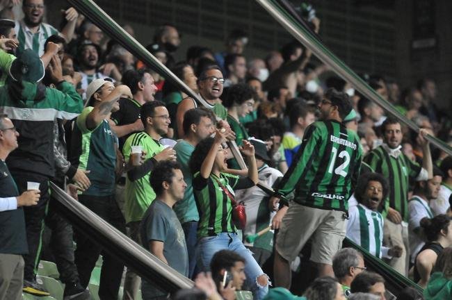 Fotos da vitória do América sobre o Botafogo, por 3 a 0, no Independência, em Belo Horizonte, pelas oitavas de final da Copa do Brasil. Wellington Paulista, Danilo Avelar e Alê marcaram os gols da vitória do Coelho no Horto