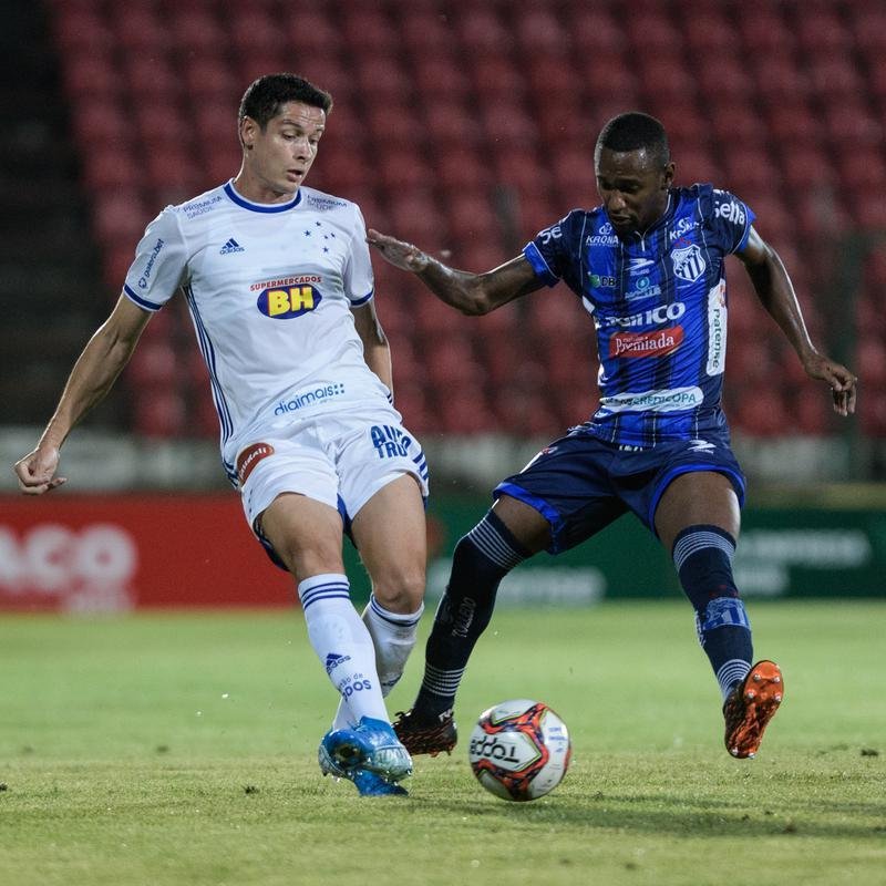 Cruzeiro venceu URT por 2 a 0, com gols de Manoel e Marcinho, e chegou a quatro pontos no Campeonato Mineiro
