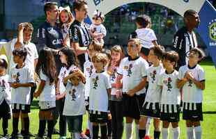 Atltico homenageou pais em jogo contra o Santos, no Independncia, pelo Campeonato Brasileiro