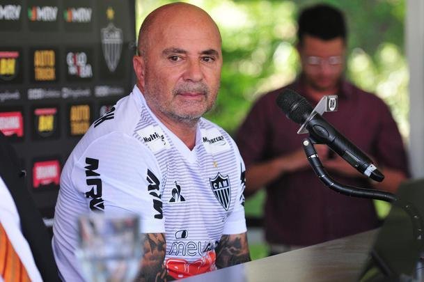 Jorge Sampaoli foi apresentado na tarde desta segunda-feira como novo tcnico do Atltico