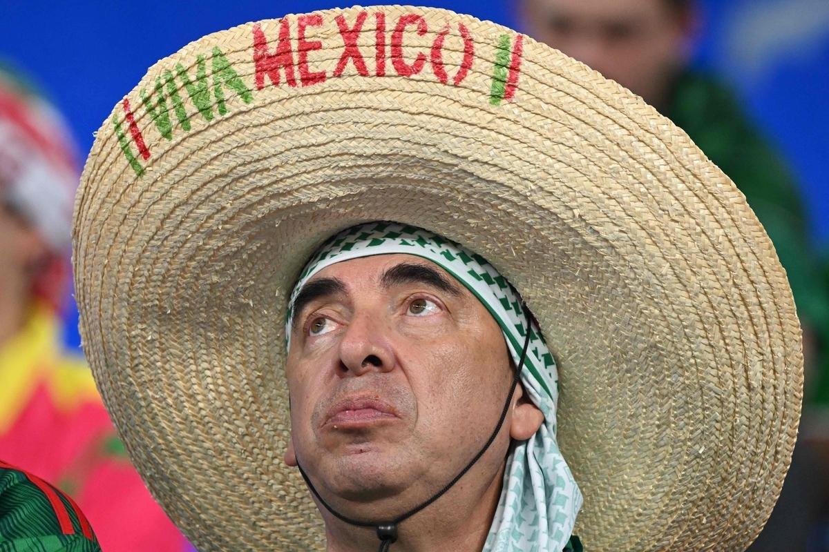 Imagens da torcida no jogo entre Mxico e Polnia pelo Grupo C da Copa do Mundo.