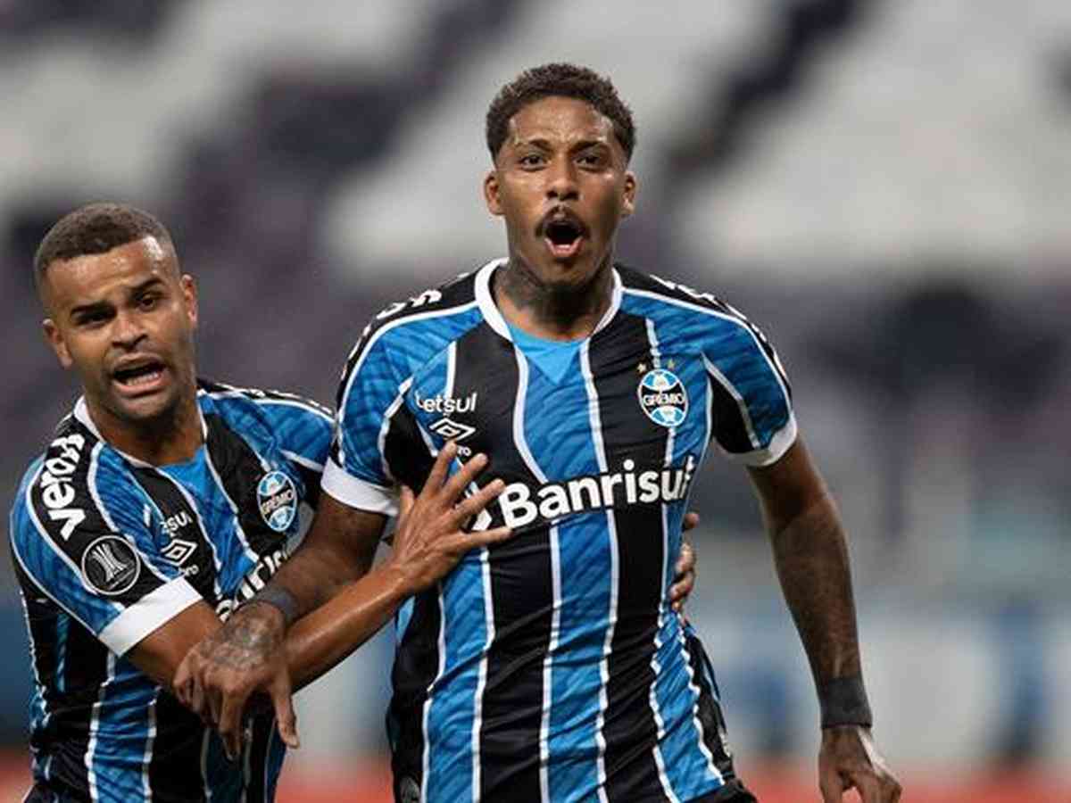 Pai de atacante Jô descarta negociação com o Grêmio