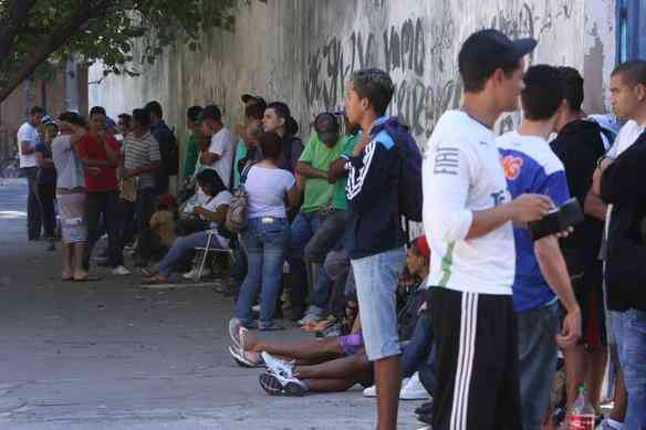 Imagens da venda de ingressos para Cruzeiro e Cricima