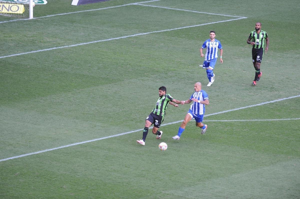 Fotos do jogo entre Amrica e CSA-AL, no Independncia, em Belo Horizonte, pela Srie B do Campeonato Brasileiro