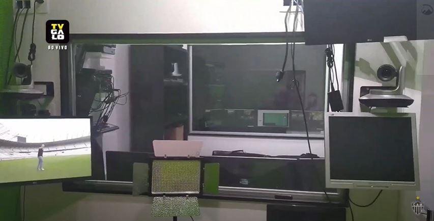 O Atltico inaugurou, na tarde desta segunda-feira (21), um estdio de comunicao na sede do clube, no bairro de Lourdes, em Belo Horizonte. O projeto  mais um investimento do Galo no setor e busca, principalmente, a aproximao do torcedor com o dia a dia da instituio.