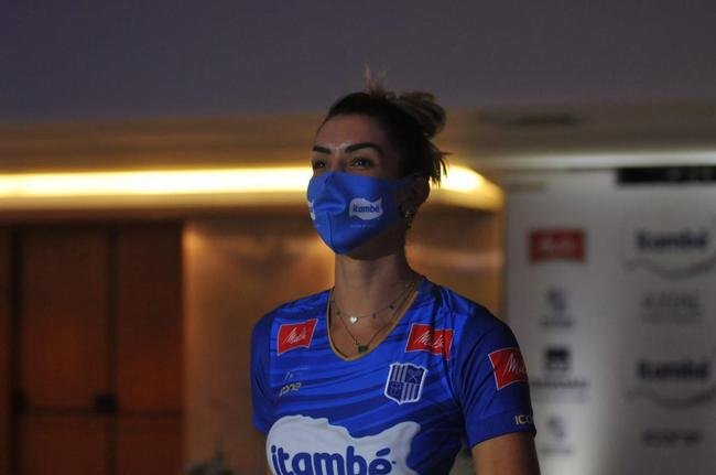 Time Feminino de V�lei do Minas foi apresentado nesta quarta-feira (11/10)