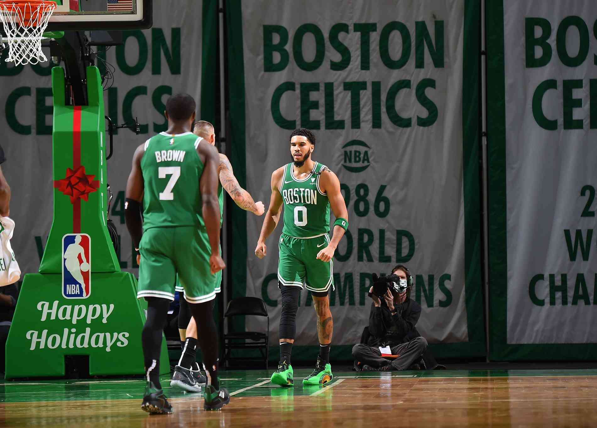 Celtics vence Bucs na NBA; Westbrook tem boa estreia, mas perde -  Superesportes