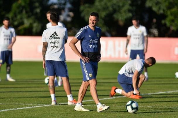 Na Toca II, Seleo Argentina fechou preparao para duelo com o Brasil