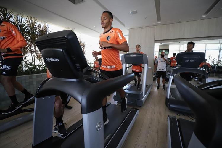 Atltico treina em academia do hotel em Fortaleza