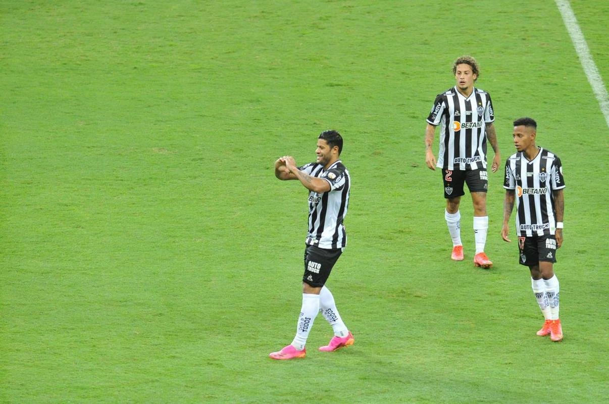 Fotos do gol de Hulk, do Atltico, sobre o La Guaira, no Mineiro, pela Libertadores
