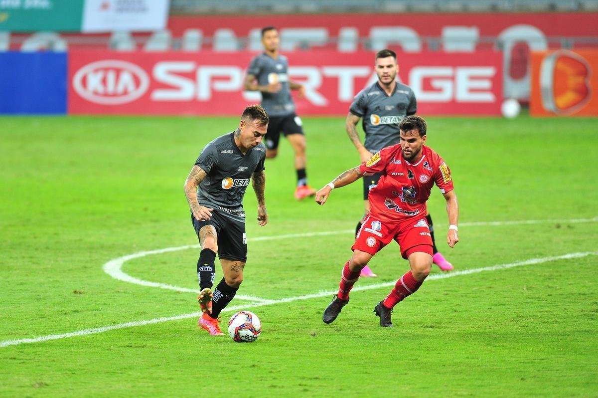 Fotos do jogo entre Atltico e Tombense, neste sbado, pela semifinal do Campeonato Mineiro