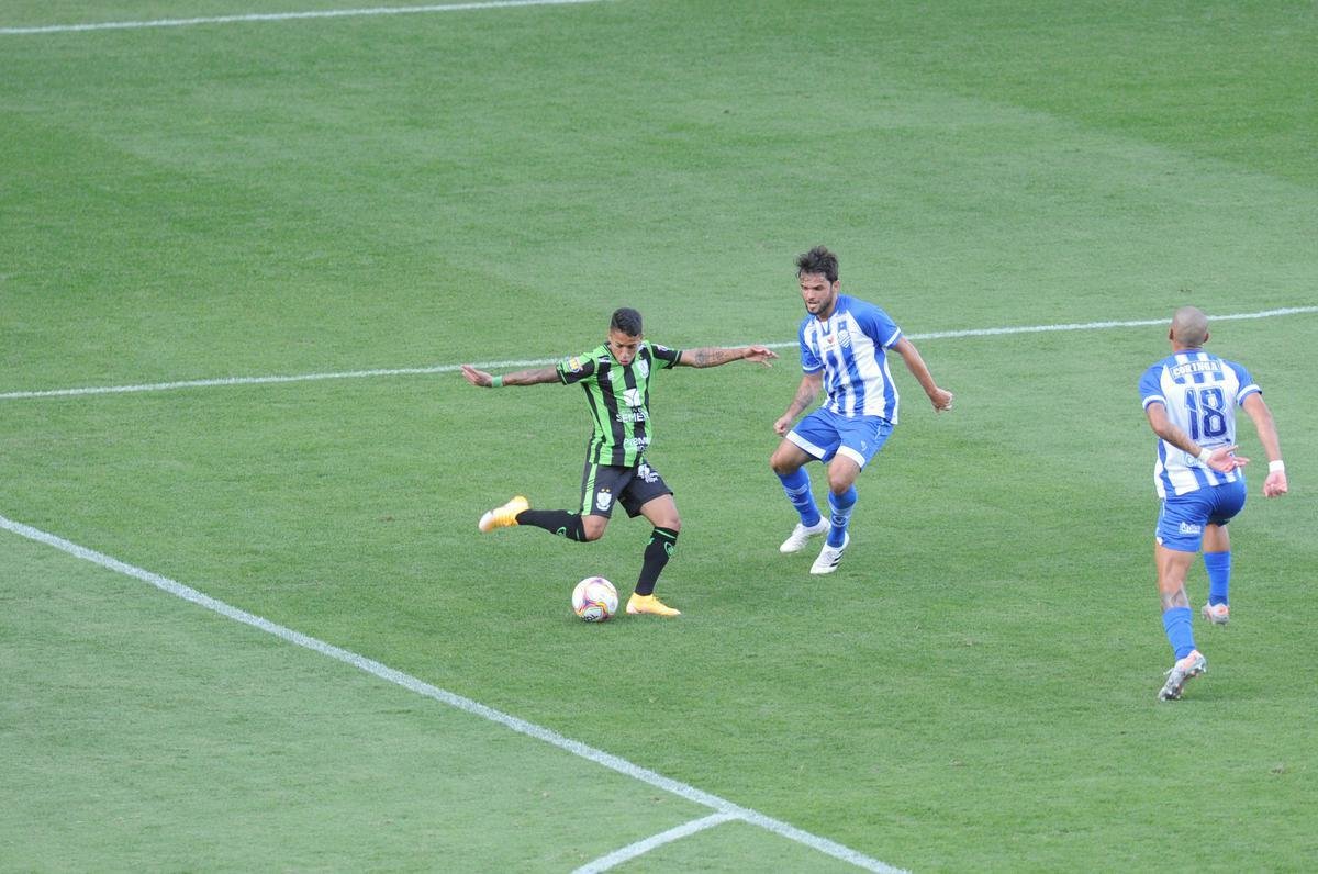 Fotos do jogo entre Amrica e CSA-AL, no Independncia, em Belo Horizonte, pela Srie B do Campeonato Brasileiro
