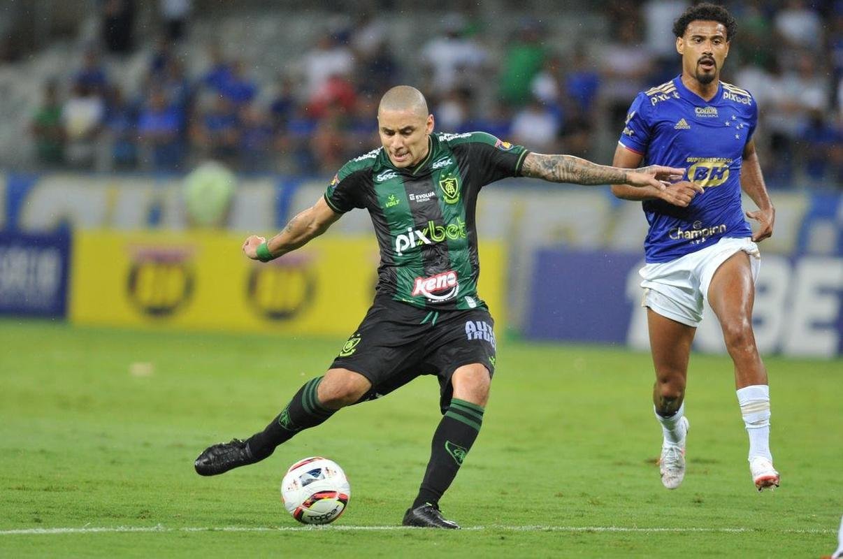 Fotos do cl�ssico entre Cruzeiro e Am�rica, no Mineir�o, em BH, pela 3� rodada do Campeonato Mineiro