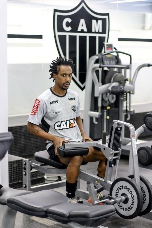 Veja fotos dos jogadores do Atltico no dia da reapresentao