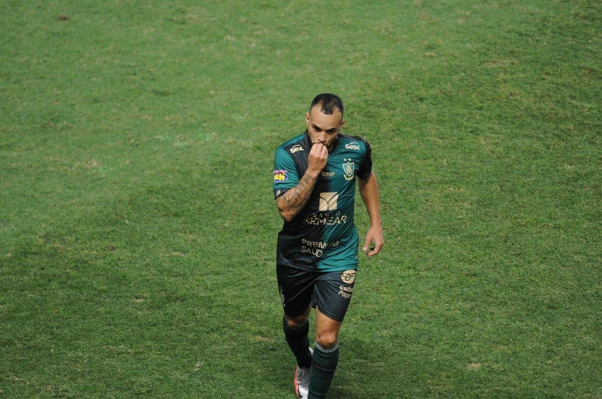 Fotos do jogo entre Amrica e Juventude, no Independncia, pela Srie B