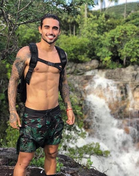 O lateral-esquerdo Patrick Brey curte a natureza e cachoeiras