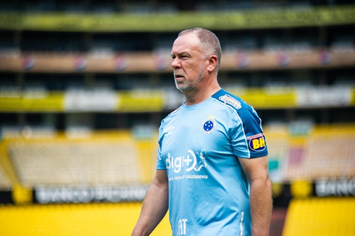Fotos do treino do Cruzeiro no Estdio Monumental Isidro Romero Carbo, em Guayaquil