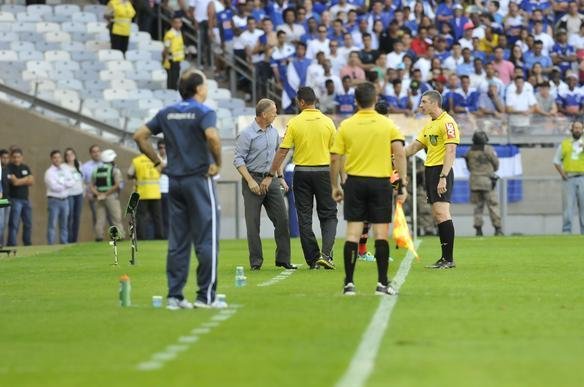 Galeria de fotos do jogo entre Cruzeiro e Flamengo, no Mineiro, pela 19 rodada do Brasileiro