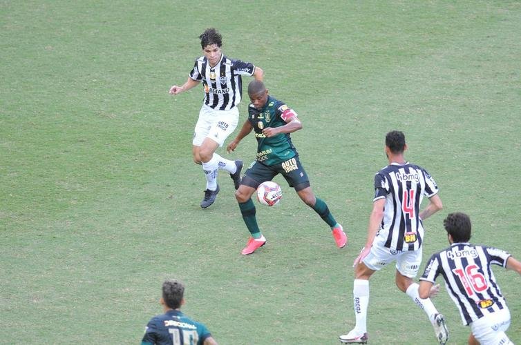 Fotos do jogo de ida da final do Campeonato Mineiro, entre Amrica e Atltico, no Independncia, em Belo Horizonte