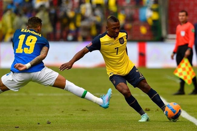 Brasil empatou com Equador em Quito, em jogo com arbitragem confusa 