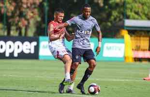 Com gols de Fred e Carlos Csar, Atltico vence jogo-treino contra Guarani de Divinpolis, na Cidade do Galo, por 2 a 0