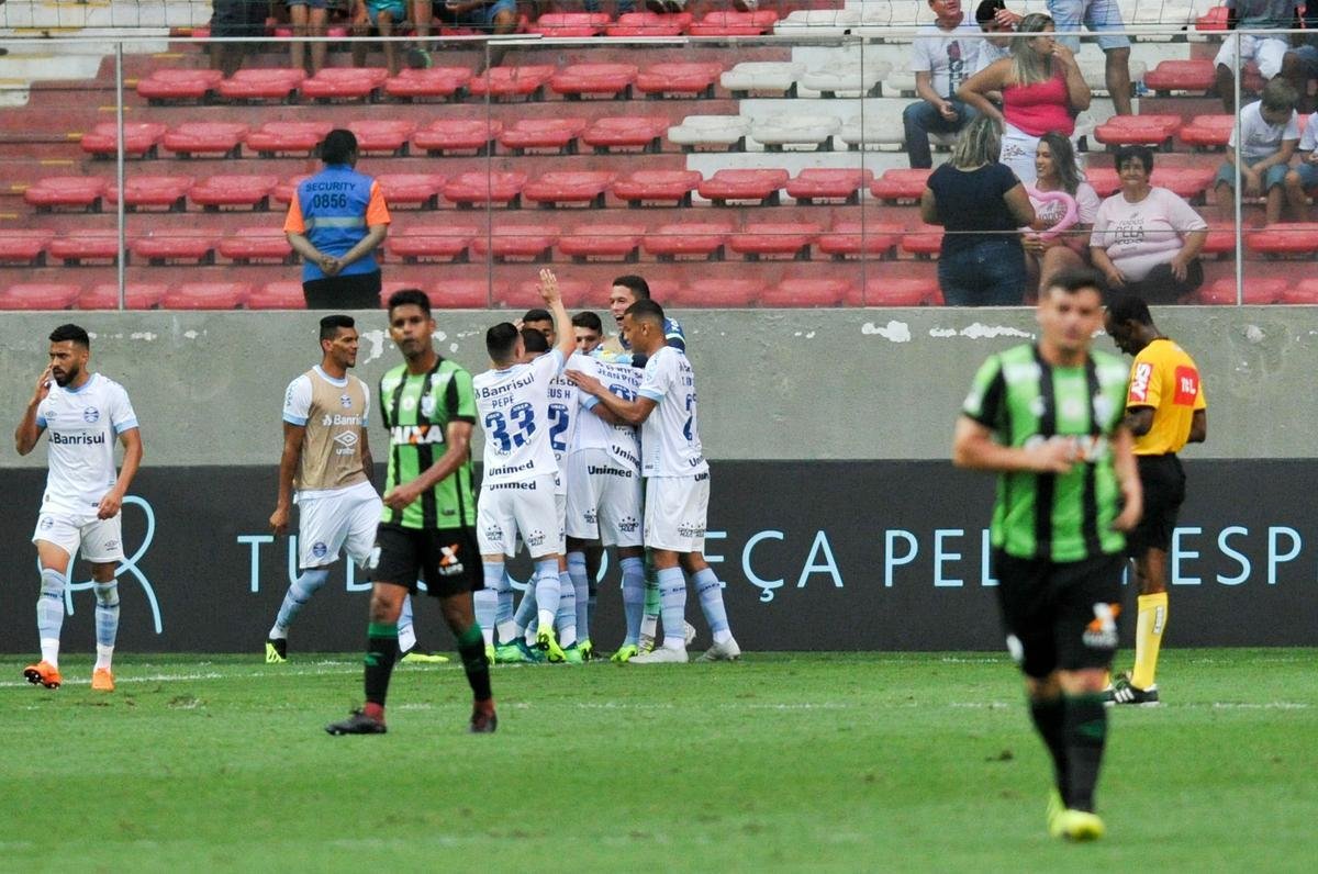 Fotos de América x Grêmio, neste sábado (20/10), no Independência, pela 30ª rodada do Campeonato Brasileiro