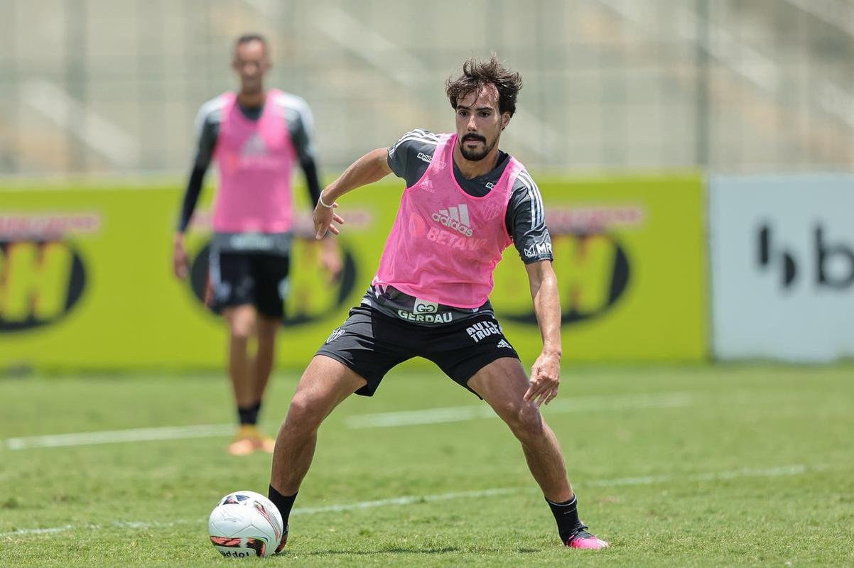 17 - Igor Gomes (meio-campista)