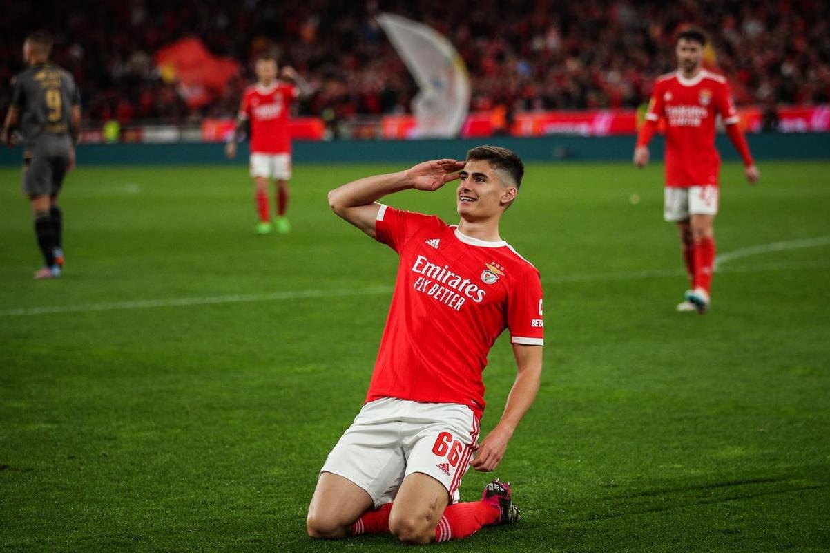 4 Antnio Silva (Benfica)