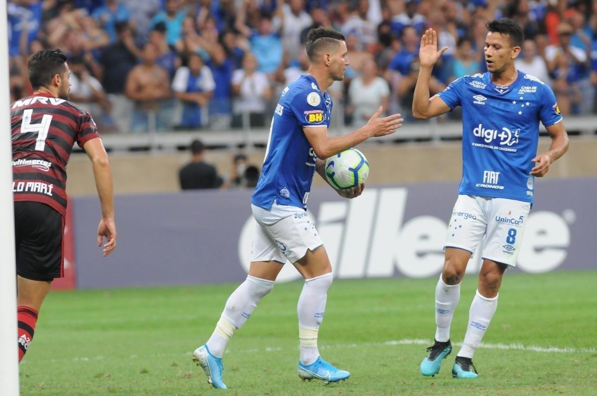 Cruzeiro e Flamengo se enfrentaram pela 20 rodada do Campeonato Brasileiro