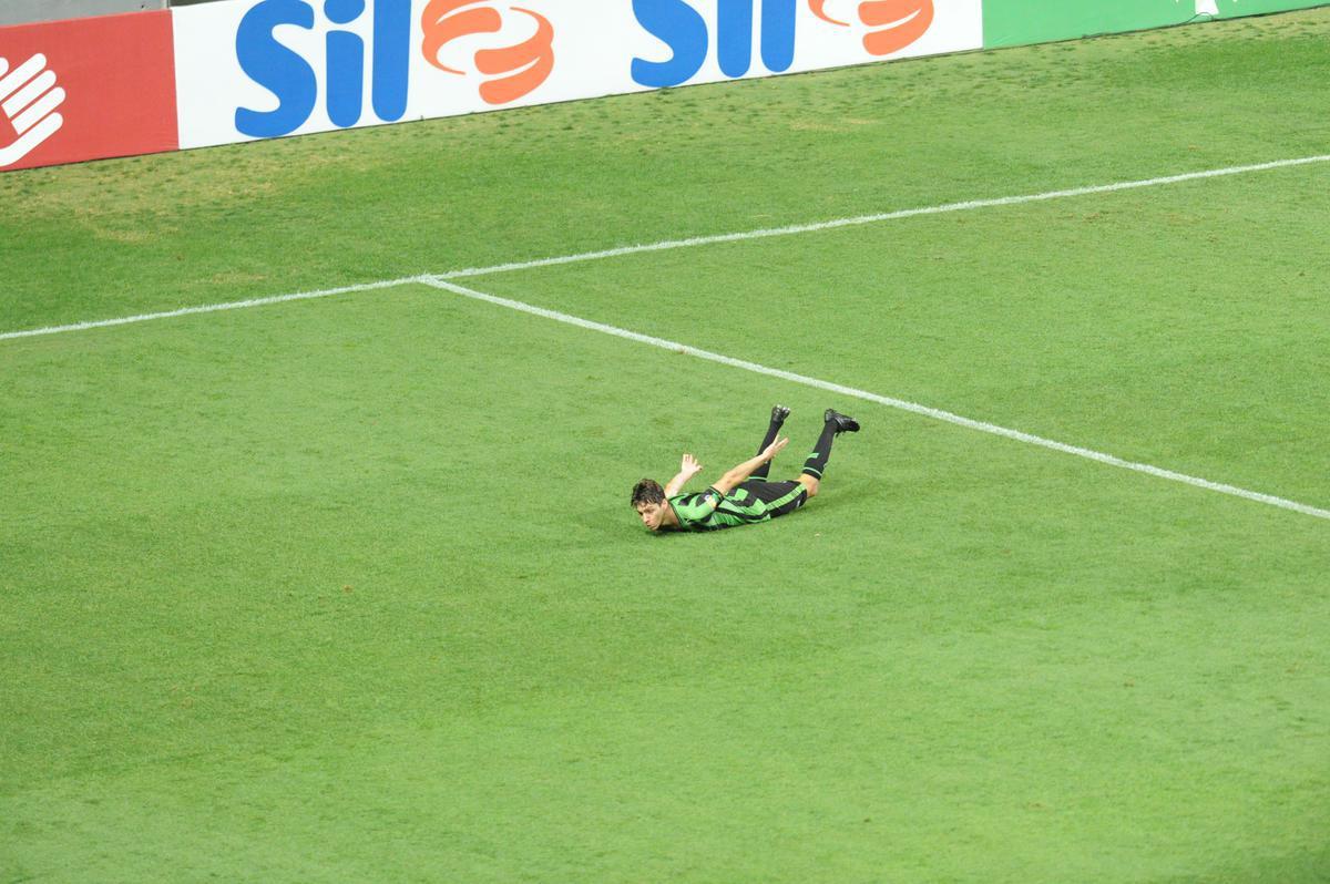 Fotos do duelo entre Amrica e Ponte Preta, no Independncia, em Belo Horizonte, em jogo de volta da quarta fase da Copa do Brasil