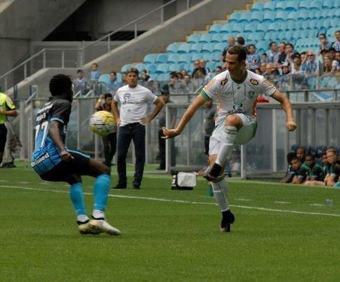 Amrica visitou o Grmio, no Rio Grande do Sul, e saiu derrotado por 3 a 0