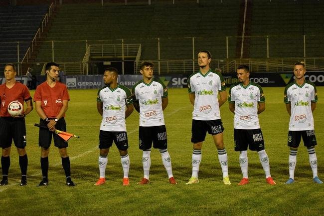 Caldense e Amrica abriram o Campeonato Mineiro em Poos de Caldas