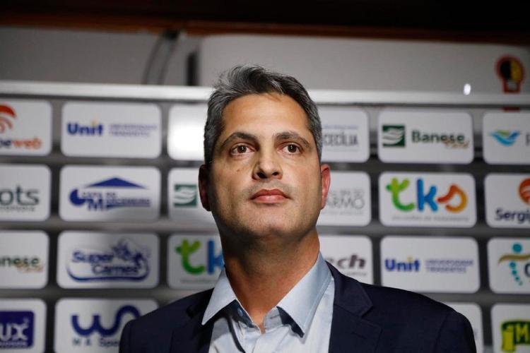 Rodrigo Santana, treinador (Confiança)