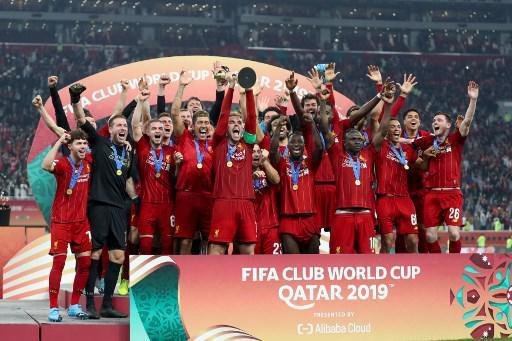 Premiao e festa do Liverpool, campeo mundial sobre o Flamengo
