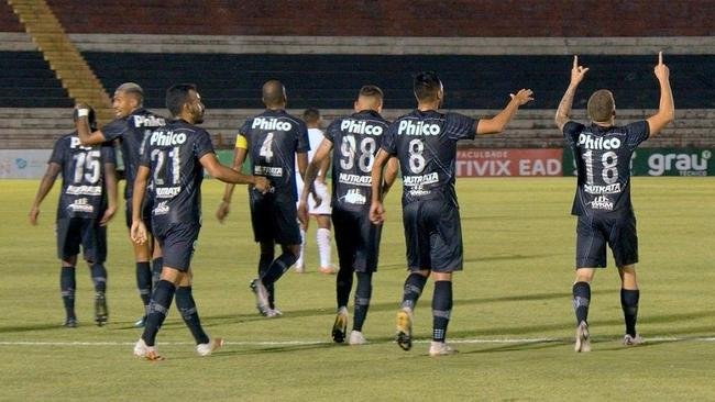 Ponte Preta: 5 jogos, 2 vitrias, 1 empate e 2 derrotas. Atuou pelo Campeonato Paulista e Copa do Brasil. Avanou  segunda fase do torneio mata-mata.