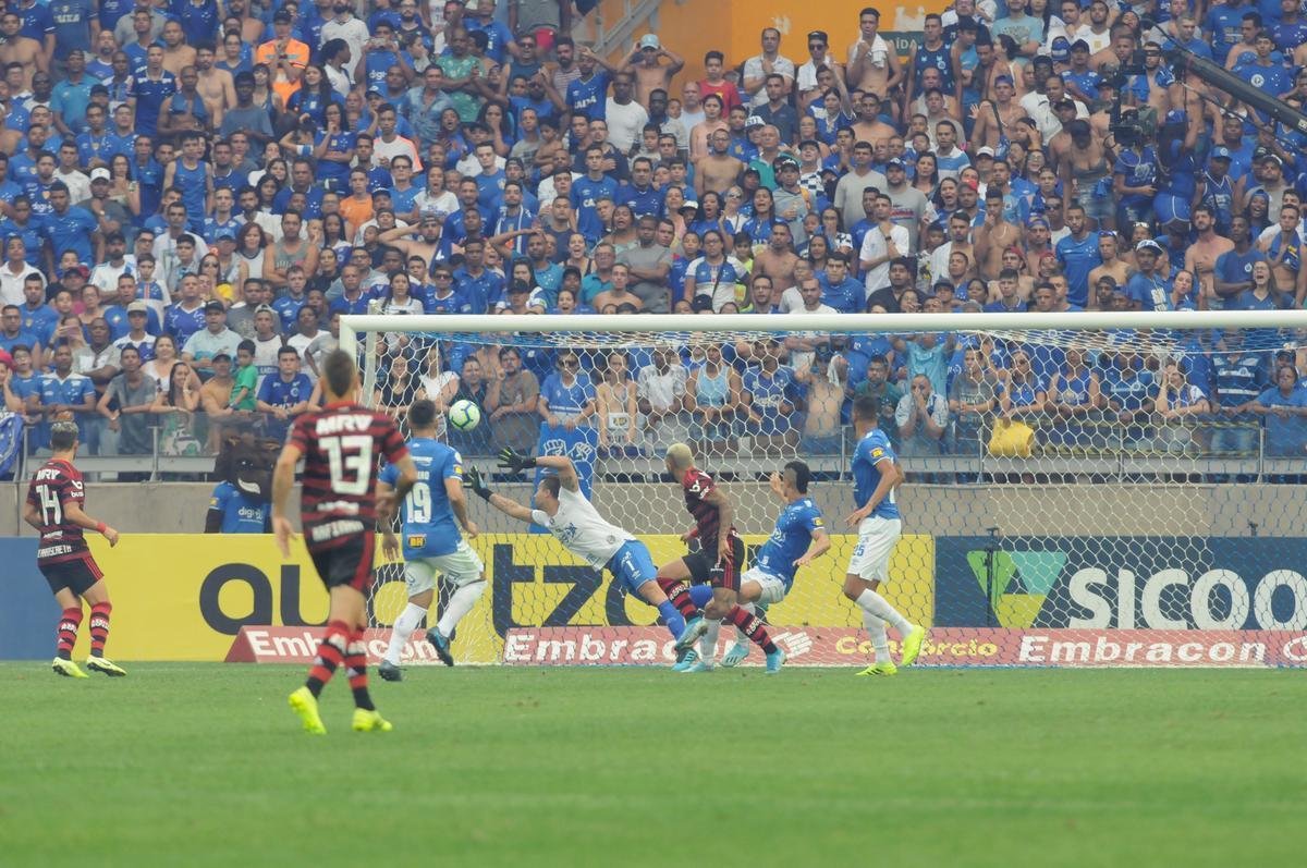 Cruzeiro e Flamengo se enfrentaram pela 20 rodada do Campeonato Brasileiro