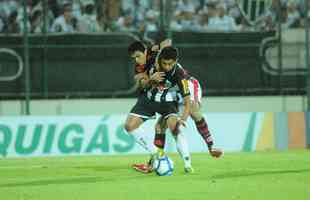 Pelo Brasileiro de 2010, na Arena do Jacar, o Atltico goleou Flamengo por 4 a 1. Os tentos foram marcados por Renan Oliveira, duas vezes, Diego Tardelli e Obina.