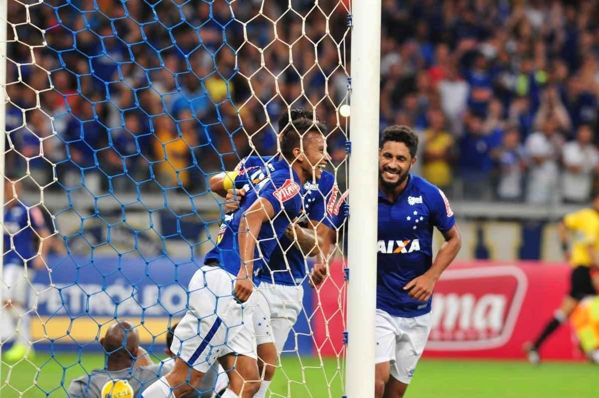 Fotos de Cruzeiro x Caldense, no Mineiro, pela quinta rodada do Estadual (Ramon Lisboa/EM D.A Press