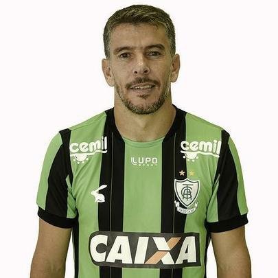 Leandro Donizete (volante) -  emprestado pelo Santos at o fim de 2018