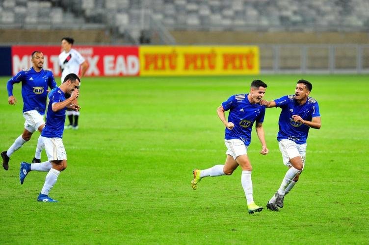 Pictures of the match Cruzeiro and Vasco in Mounir