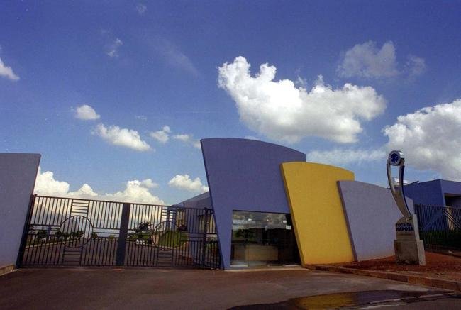 Fotos da Toca da Raposa II em 2003, um ano aps sua inaugurao, perodo em que era referncia no Brasil em centros de treinamento