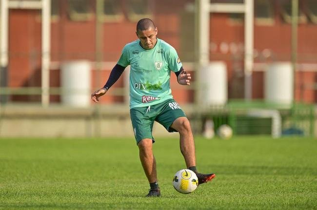 Em preparao para enfrentar o Corinthians no prximo domingo (18/9), o Amrica treinou nesta tera-feira (13/9)