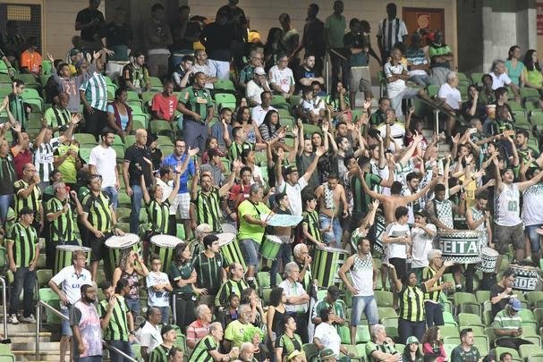 Fotos do jogo entre América x Operário