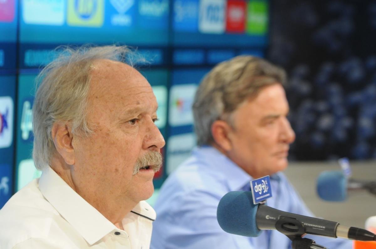 Novo gestor de futebol do Cruzeiro, Zez Perrella deu entrevista nesta sexta-feira, na Tocada Raposa II