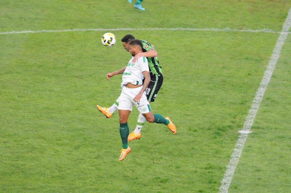 Amrica e Cuiab se enfrentaram, no Independncia, pela 9 rodada do Campeonato Brasileiro