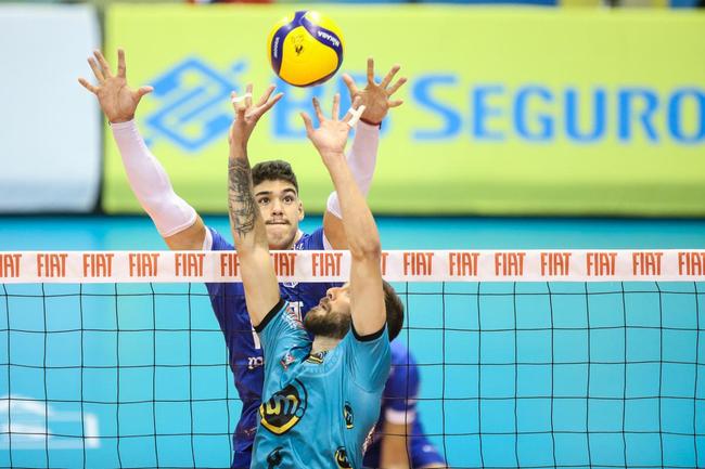 Minas abriu srie semifinal contra o Itapetininga com vitria por 3 a 0, em Saquarema