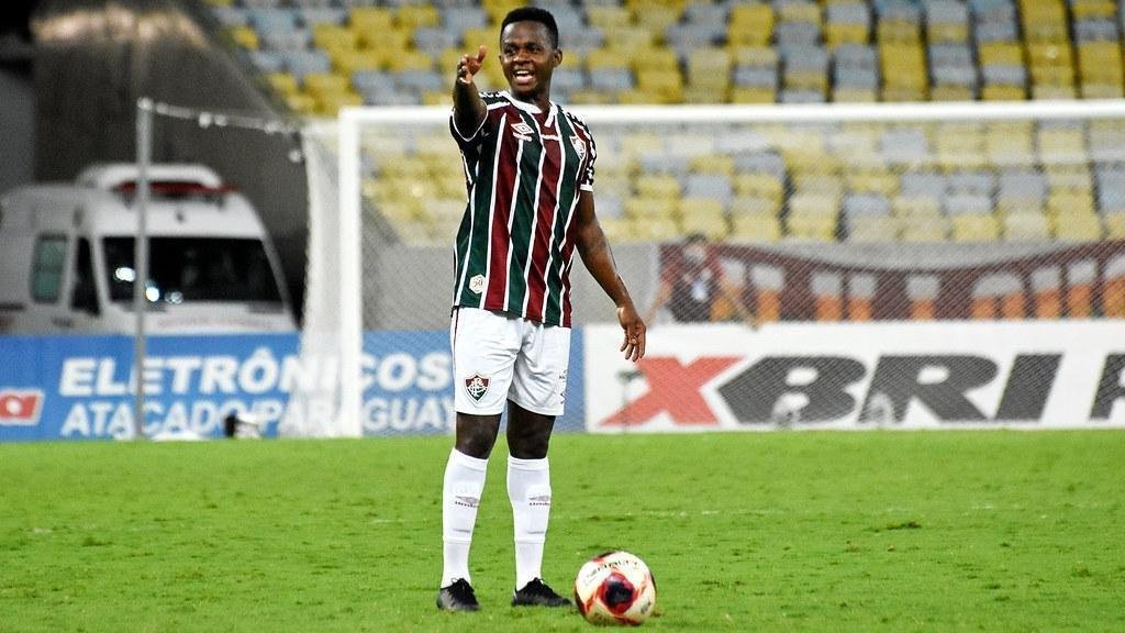 Cazares, do Fluminense - jogou pelo Atltico